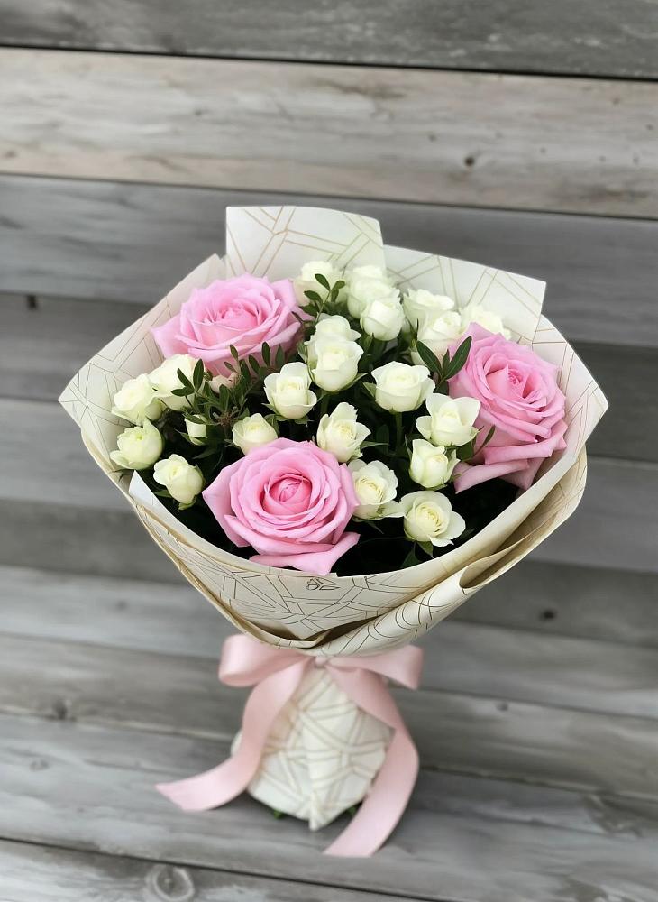 Букет цветов из: Розы в Таежный Красноярского края