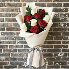 Букет цветов из:  Розы в Таежный Красноярского края