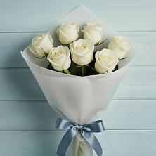Букет 7 Белых роз Эдлесс Лав в Таежный Красноярского края