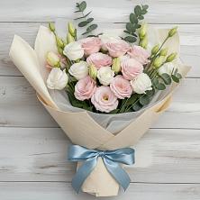 Букет цветов из:  Лизиантусы в Таежный Красноярского края
