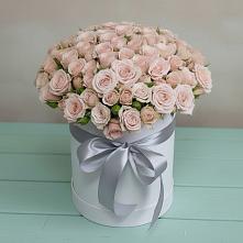 Цветочная композиция из Розы в шляпной коробке в Таежный Красноярского края