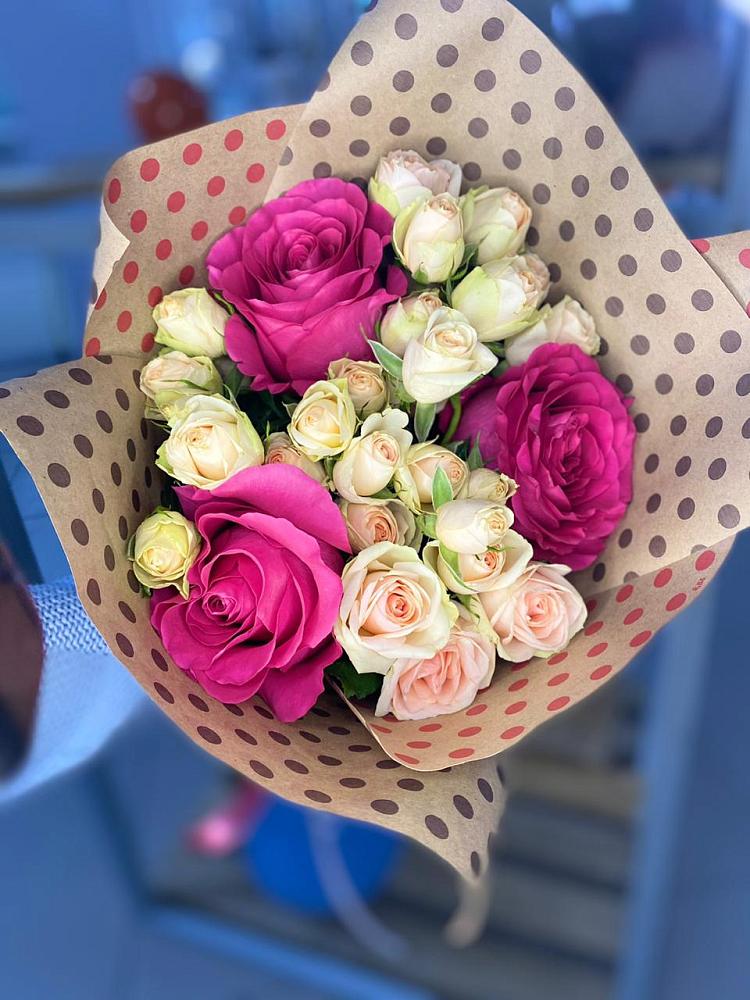 Букет цветов из: Розы в Таежный Красноярского края