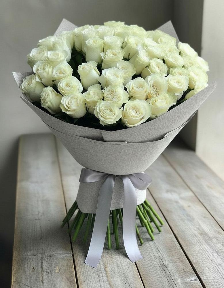Букет 35 Белых роз в Таежный Красноярского края