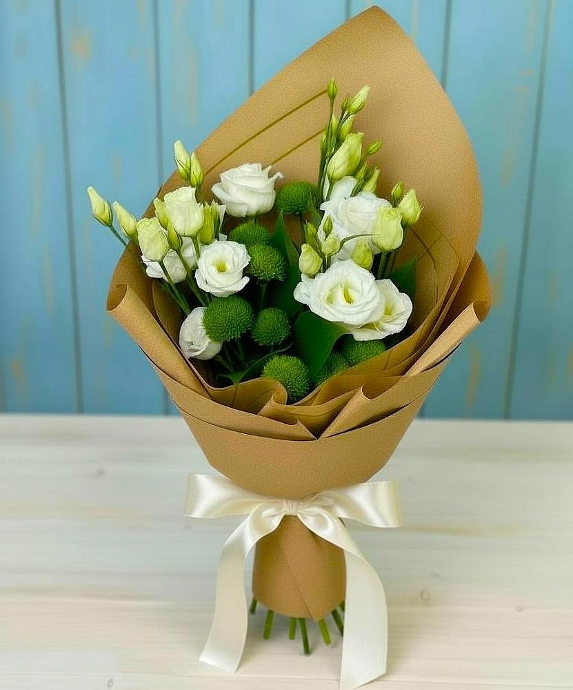 Букет цветов из: Хризантемы и Лизиантусы в Таежный Красноярского края