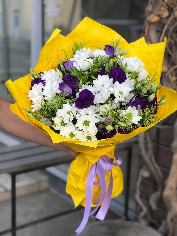Букет цветов из: Ирисы, Хризантемы и Ромашки в Таежный Красноярского края