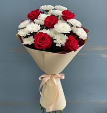 Букет цветов из:  Розы и Хризантемы в Таежный Красноярского края