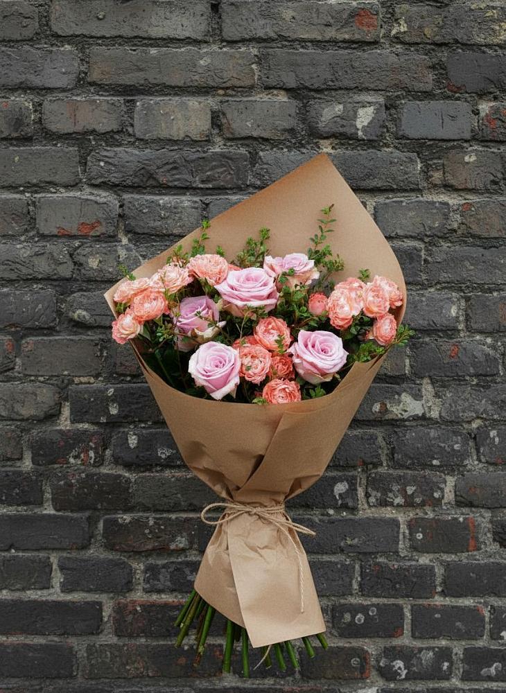 Букет цветов из: Розы в Таежный Красноярского края