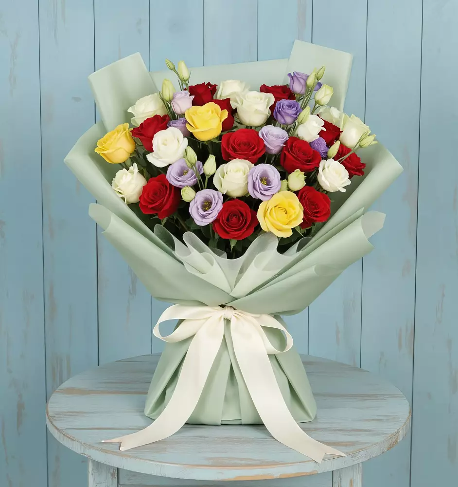 Букет цветов из: Розы в Таежный Красноярского края