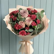 Букет цветов из:  Гвоздики и Розы в Таежный Красноярского края