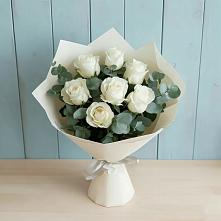 Букет Белые розы в Эвкалипте в Таежный Красноярского края