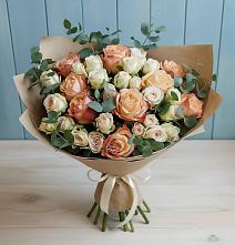 Букет цветов из:  Альстромерии и Розы в Таежный Красноярского края