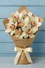 Букет цветов из:  Орхидеи и Розы в Таежный Красноярского края