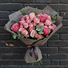 Букет цветов из:  Розы в Таежный Красноярского края
